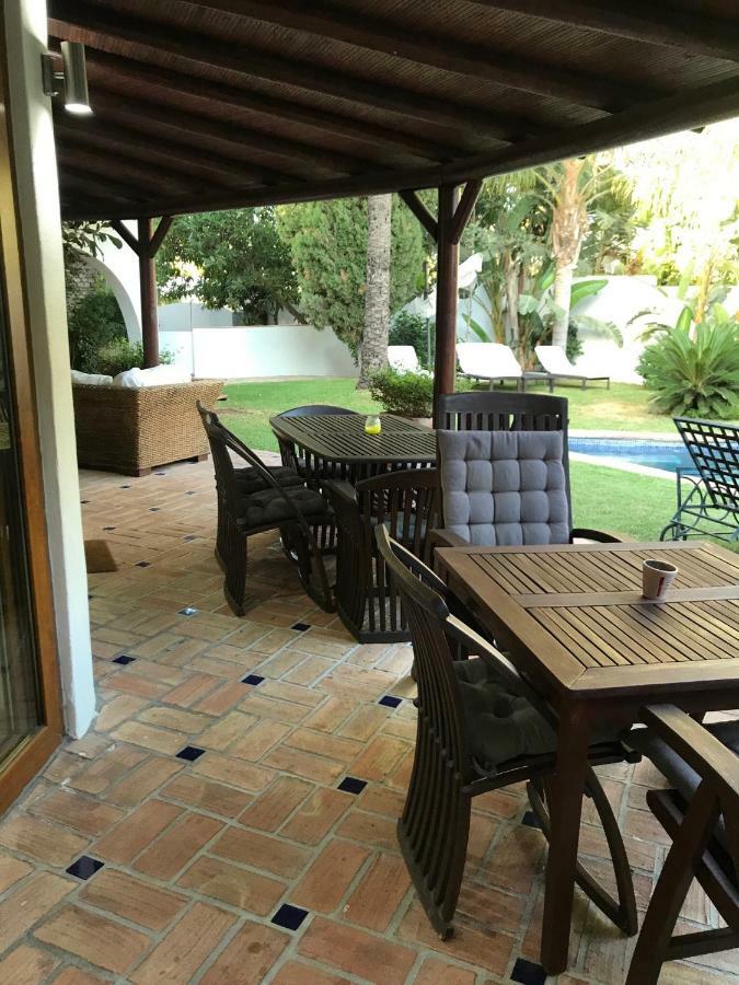 Villa With Heated Pool And Jacuzzi Close To Puerto Banus And Beach Estepona Exterior foto